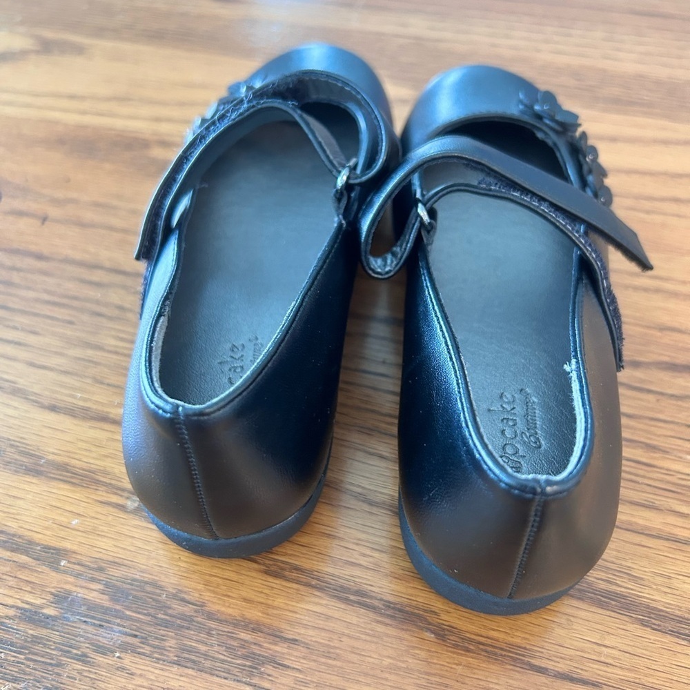 Cupcake Couture Girls Black Velcro Mary Jane’s
Size 13M - Picture 5 of 6